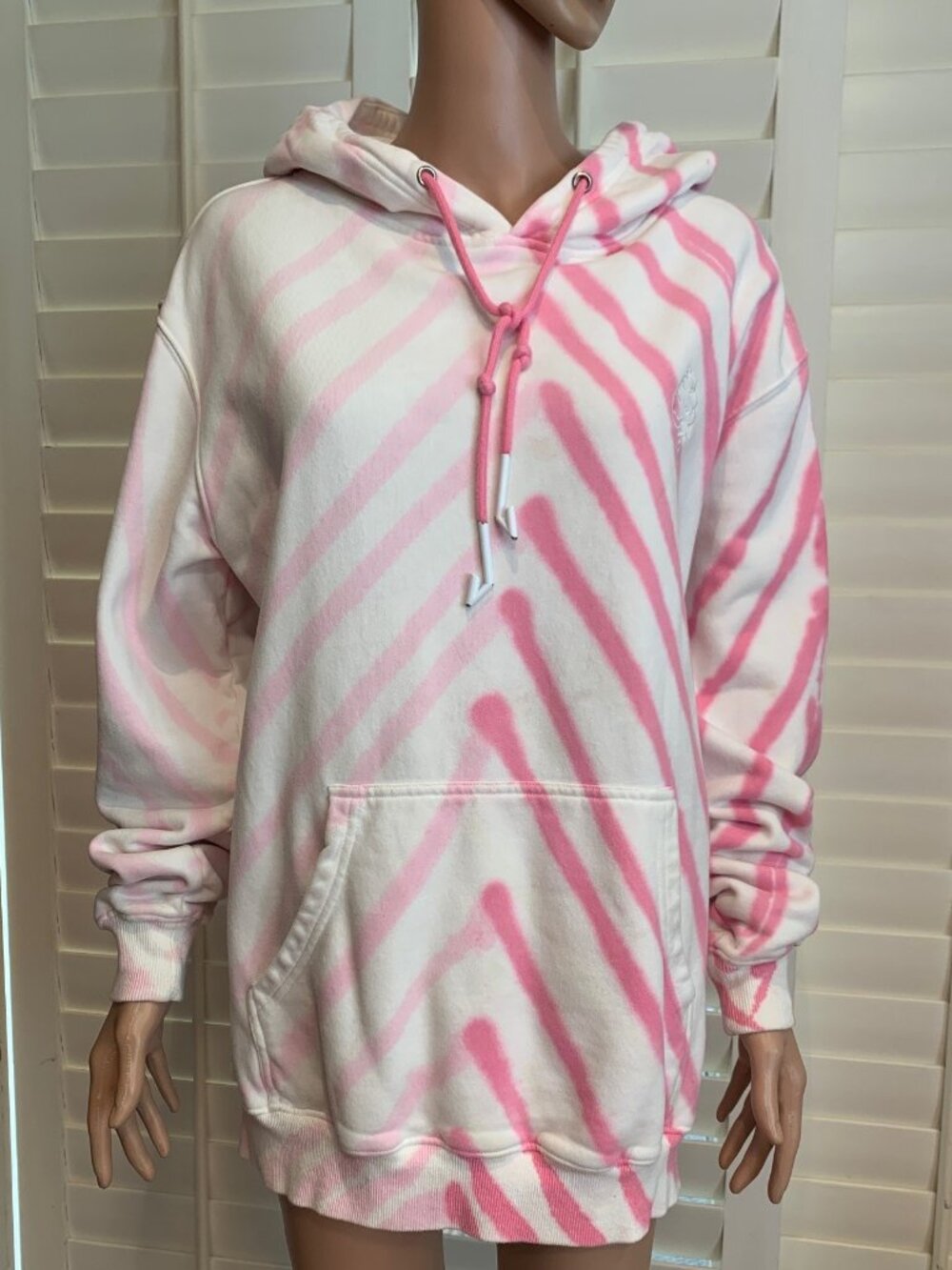Jeffree Star Women's pink and white hoodie-Small